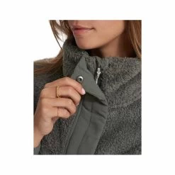 Vuori Women's Cozy Sherpa Jacket -Casual Wear Shop 229860DST DUSTYPINEalt3